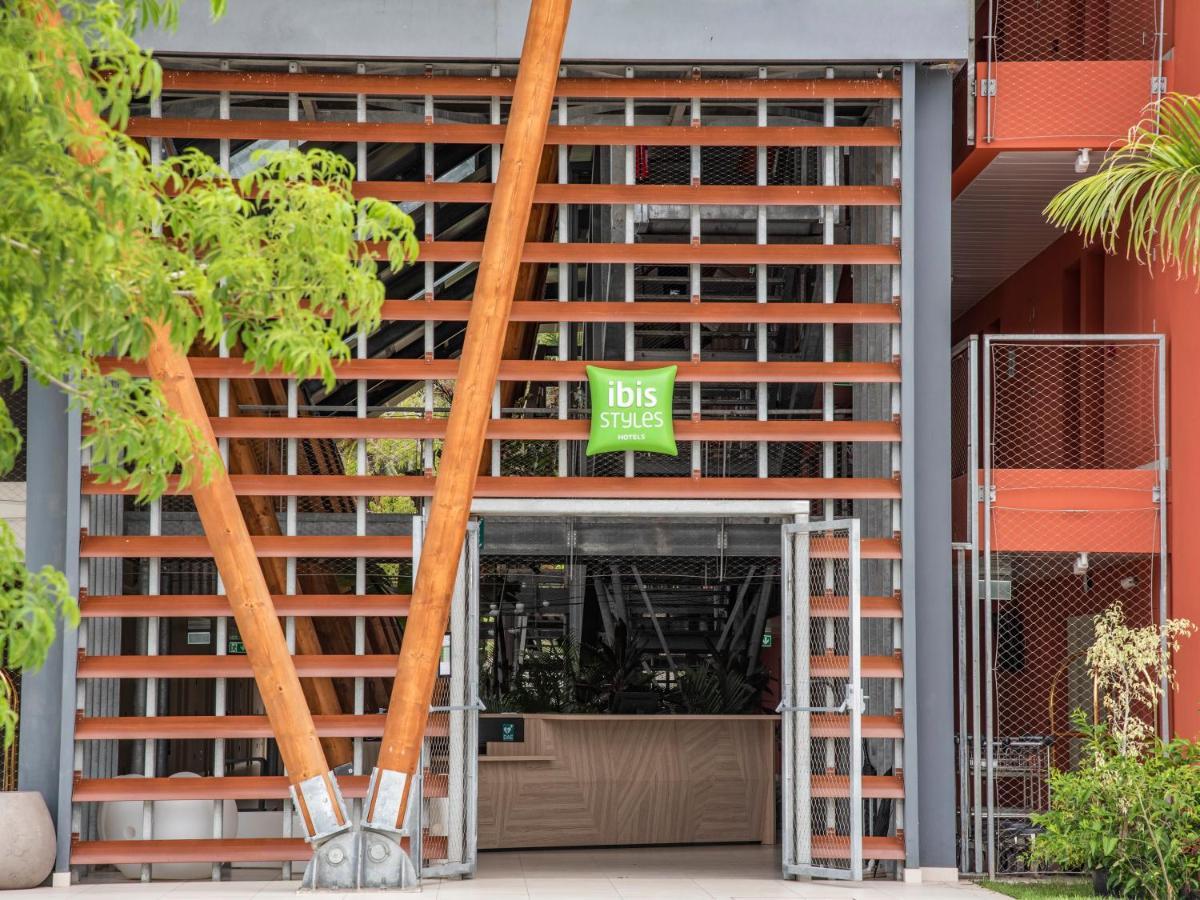 Ibis Styles Mayotte Aéroport Pamandzi Esterno foto