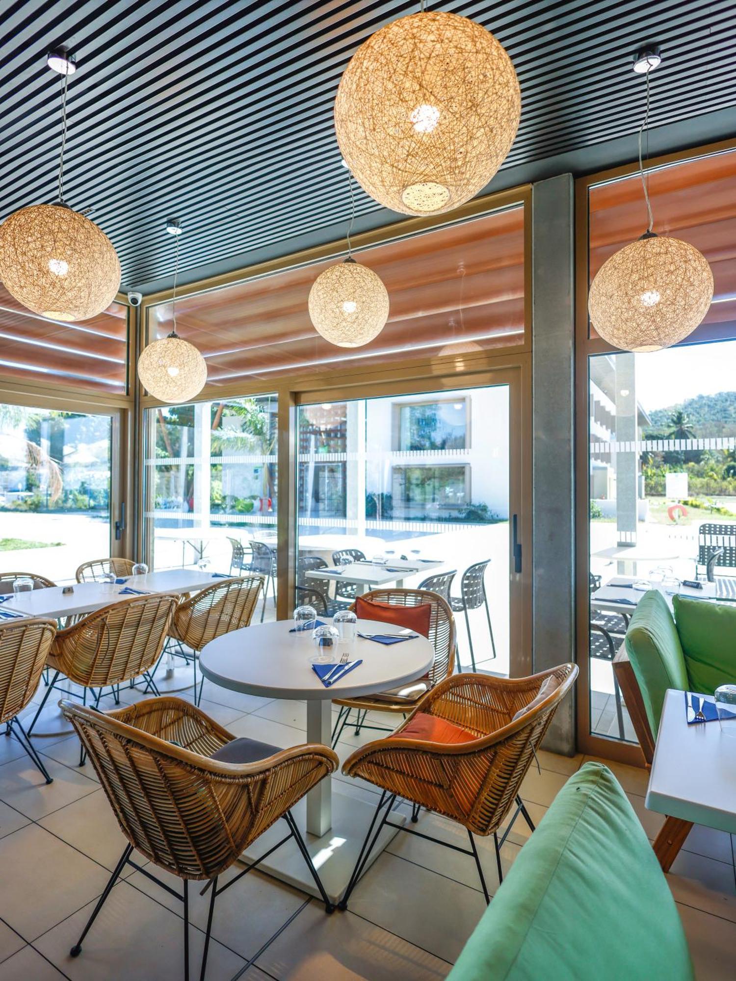 Ibis Styles Mayotte Aéroport Pamandzi Esterno foto
